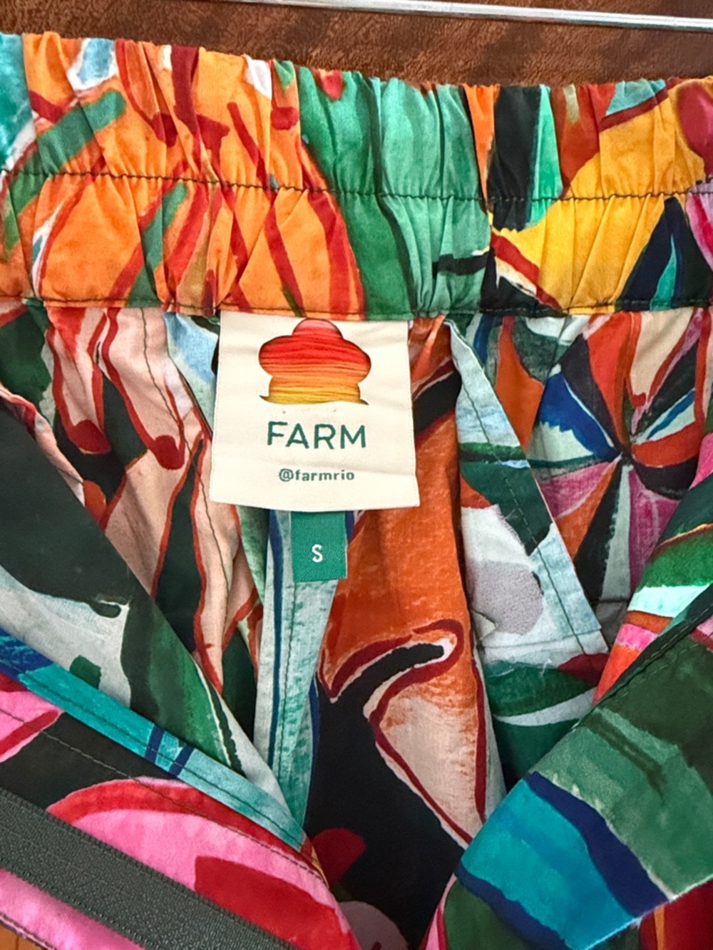 FARM Rio Colorful Tropical Print Balloon Pants with Drawstring and Cargo Pockets - Picture 4 of 4